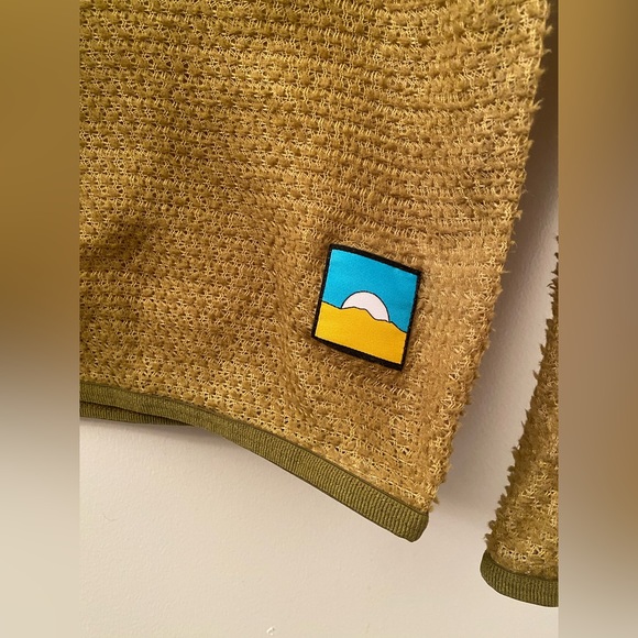 Senchi Designs A90 Half-Zip Hoodie - Picture 5 of 5